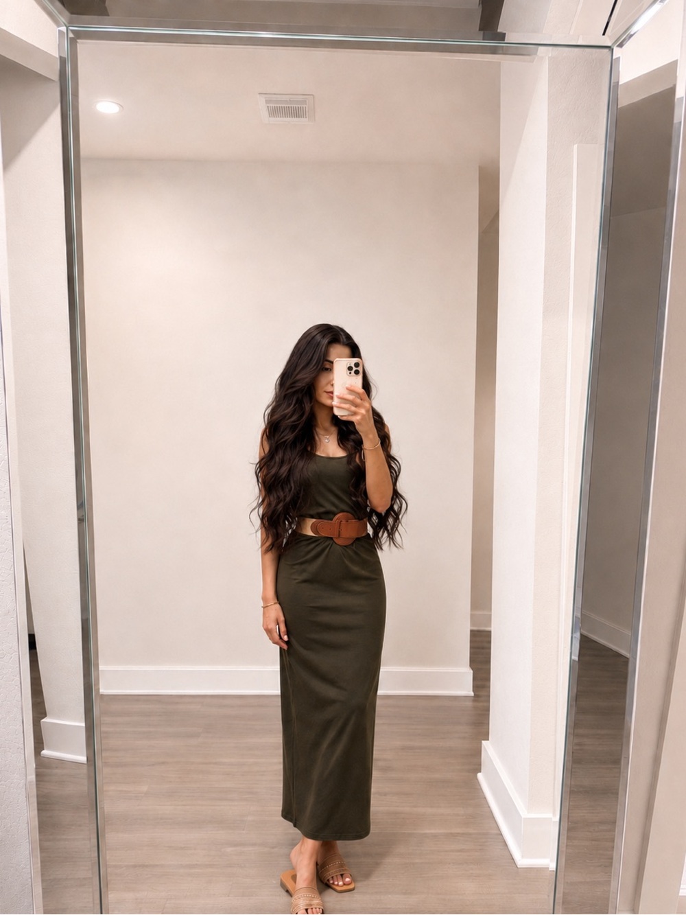 Long maxi dress with belt loops hunter green